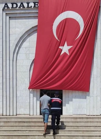 Muğla'da Aranan Firari Suçlu Yakalandı: Uzun Süreli Takip So...