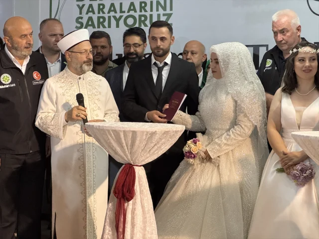 Adıyaman'da Toplu Nikah: Diyanet Başkanı Erbaş'tan Aileye Vurgu