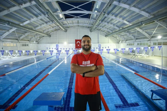 Paralimpik Yüzücü Melda Kolayca 2028 Los Angeles Olimpiyatları İçin Hazırlanıyor