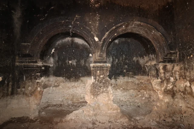 Şanlıurfa'nın Tarihi Kaya Kilisesi Gün Işığına Çıkıyor