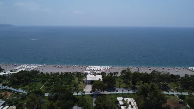 Antalya Sıcak Hava Dalgasıyla Mücadele Ediyor