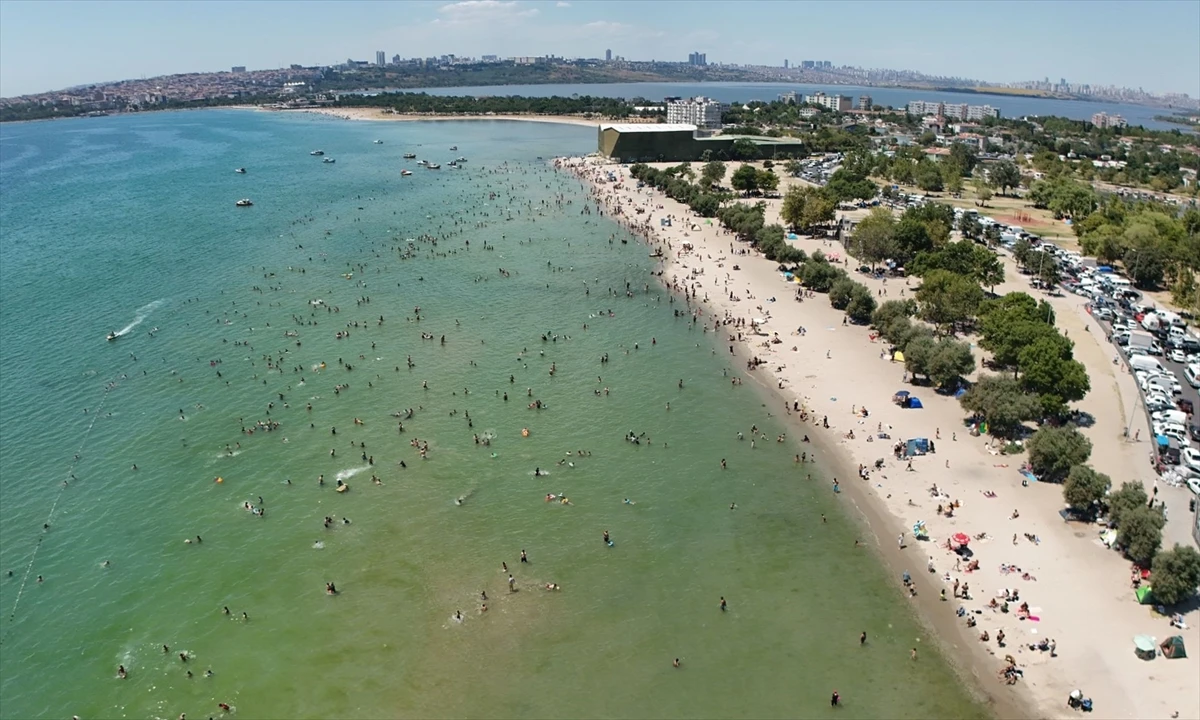 İstanbulluların Serinleme Rotası: Boğaz'dan Parklara Uzanan Keyifli Anlar