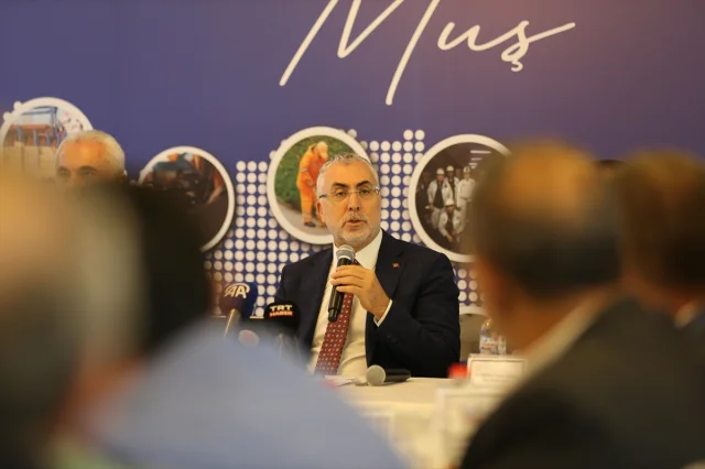 Bakan Vedat Işıkhan Muş'ta: Türkiye'nin Gelecek Vizyonu ve İş Gücü
