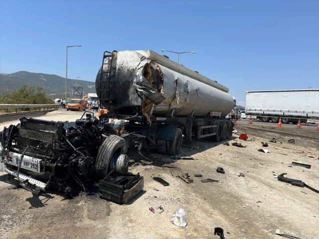 Gaziantep'te Feci Kaza: Tır ve Tanker Çarpıştı