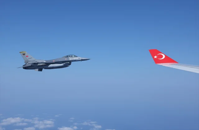 Cumhurbaşkanı Erdoğan'ın KKTC Ziyaretine F-16 Karşılama Uçuşu