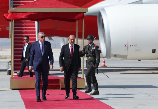 Cumhurbaşkanı Erdoğan'ın KKTC Ziyaretine F-16 Karşılama Uçuşu