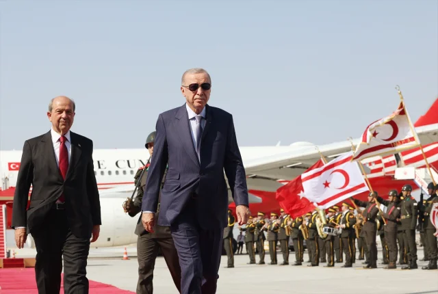 Cumhurbaşkanı Erdoğan'ın KKTC Ziyaretine F-16 Karşılama Uçuşu