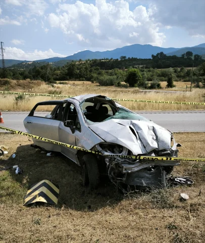 Amasya'da Trafik Kazası: Devrilen Otomobil Hayatı Kararttı