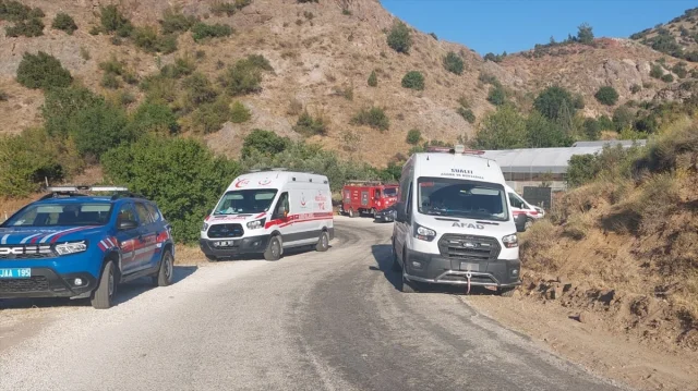 Eskişehir'de Sakarya Nehri'nde Kayıp Olan Kişiler İçin Yoğun Arama Çalışmaları