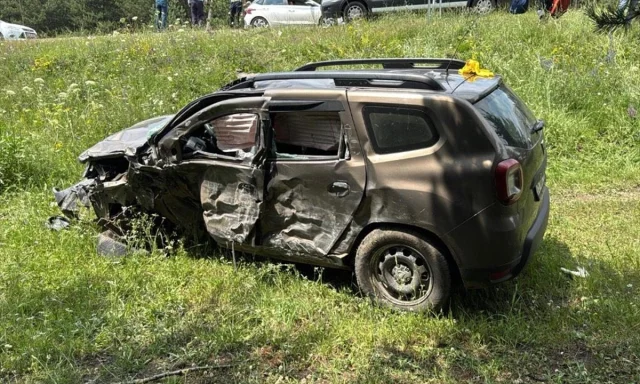 Ardahan'daki Trafik Kazasında 5 Kişi Yaralandı