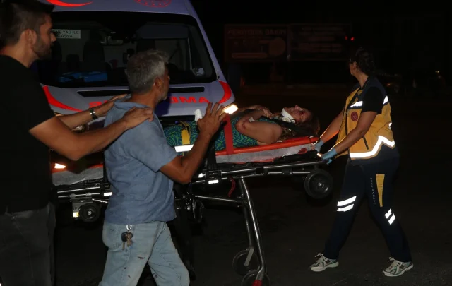 Çanakkale'de Korkunç Trafik Kazası: 8 Yaralı Var