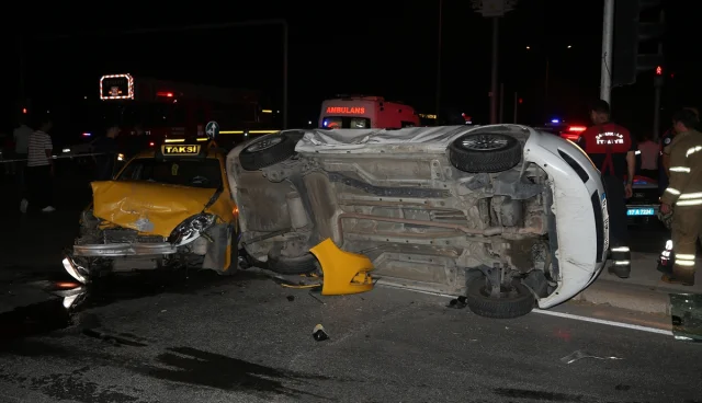 Çanakkale'de Korkunç Trafik Kazası: 8 Yaralı Var