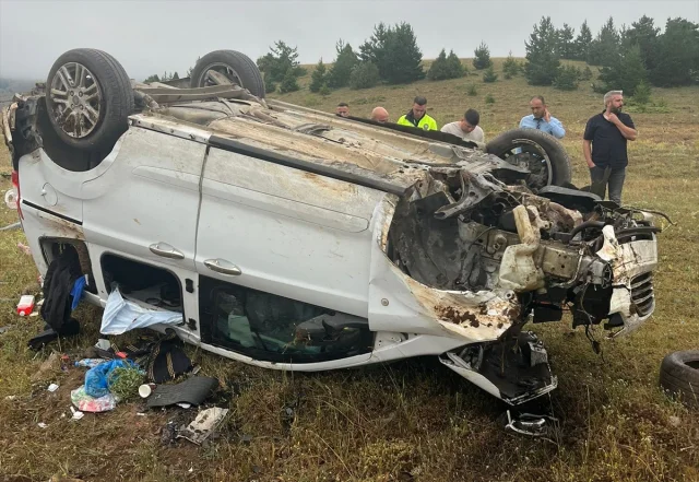 Erzincan'da Ticari Araç Kazası Altı Kişiyi Hastanelik Etti