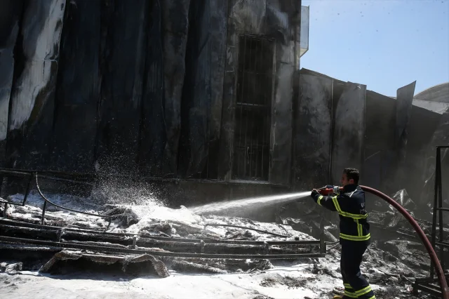 Bursa'da Tekstil Fabrikasındaki Yangın Hızla Kontrol Altına Alındı