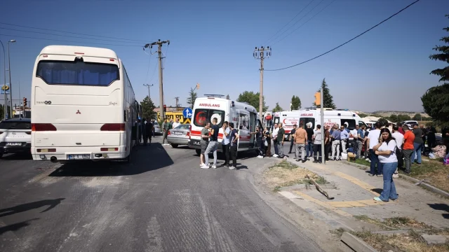 Kütahya'da Ağır Trafik Kazası 35 Kişiyi Yaraladı