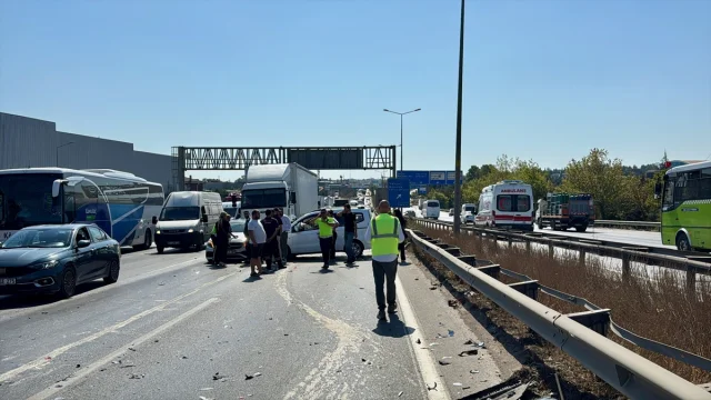 Kocaeli D-100 Karayolunda Zincirleme Kaza Trafiği Felç Etti