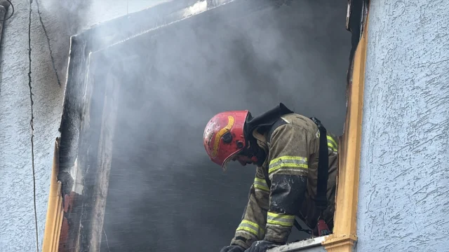 Bursa'da Çıkan Yangın Korkuttu: Ev Sahibinin Zorlu Anları