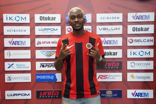 Gençlerbirliği'nde Onyekuru Heyecanı: Deneyimli Forvet 2 Yıl...