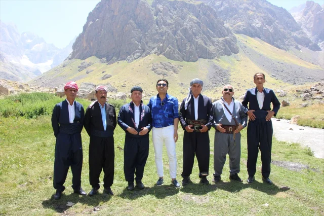 Hakkari'nin Güzellikleri Dosso Dossi ile Dünya Sahnesine Taşınıyor