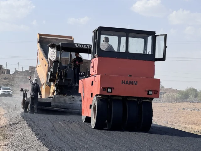 Şırnak'ta Taşlar Tarıma Kazandırılıyor, Köy Yolları Yenileniyor