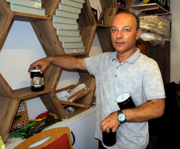 Sinop'un Eşsiz Kestane Balı Hasat Edildi ve Tüketiciyle Buluşmaya Hazırlanıyor