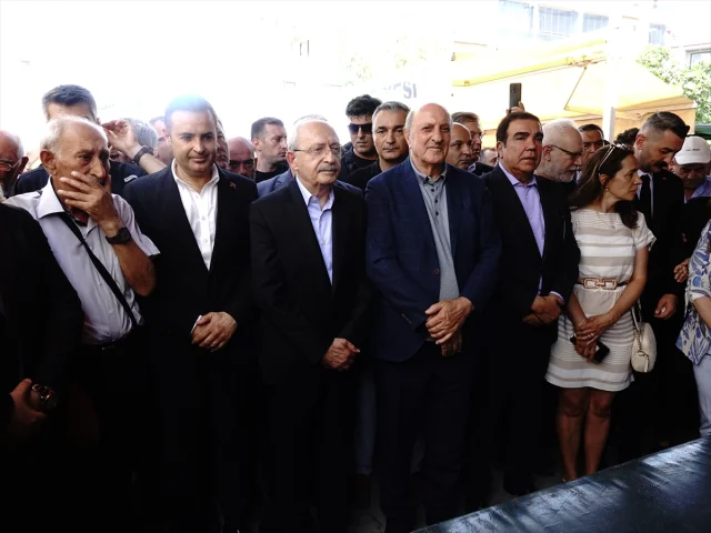 Kemal Kılıçdaroğlu'nun Acı Kaybı Kardeşi Adil Kılıçdaroğlu'na Veda