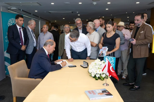 İstanbul'da "Kıbrıs Sevdası" Kitabının İkinci Baskısı Tanıtıldı