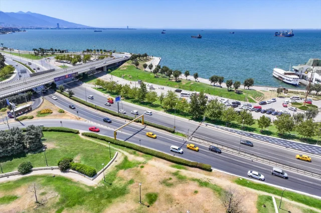 İzmir'de Su Krizi: Park ve Bahçelerde Kullanım Azalıyor