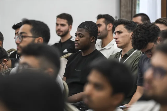 Diyanet İşleri Başkan Yardımcısı Burhan İşliyen Gençlerle Yaz Kampında Buluştu