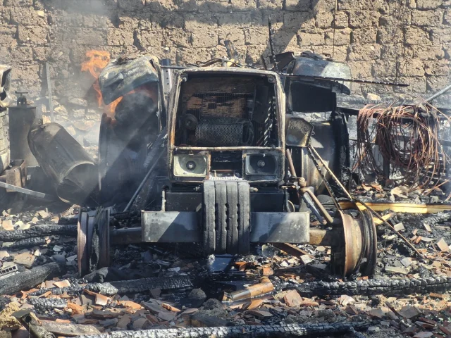 Tokat'ta Depoda Çıkan Yangın Maddi Zarara Yol Açtı