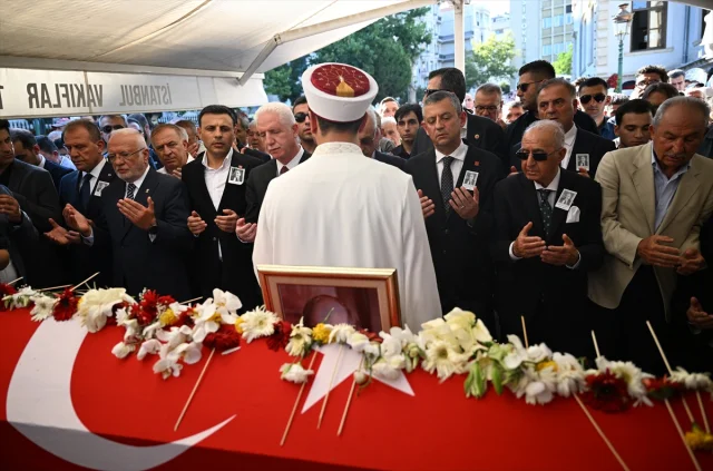 Eski CHP Lideri Altan Öymen İçin İstanbul'da Anma ve Son Yolculuk