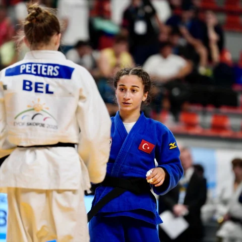 Genç Judocu Yağmur Yılmaztürk Avrupa'da Büyük Bir Başarıya İ...