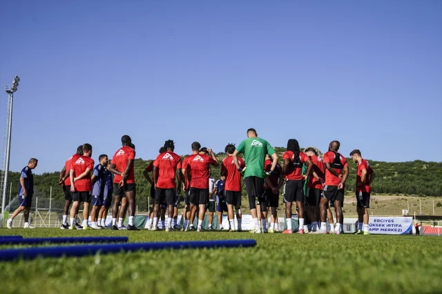 Gaziantep FK'nın Sezon Hazırlıkları Kayseri'de Devam Ediyor