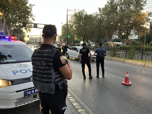 İstanbul'un Huzurunu Artırmak İçin Büyük Polis Operasyonu