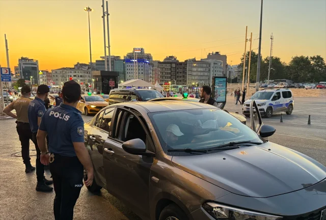 İstanbul'un Huzurunu Artırmak İçin Büyük Polis Operasyonu
