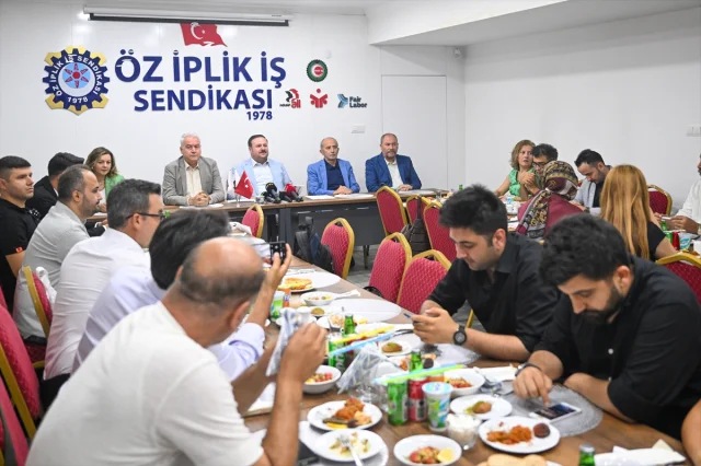 Öz İplik İş Sendikası Genel Başkanı Rafi Ay'dan Tekstil Sektörüne Yenilik Çağrısı