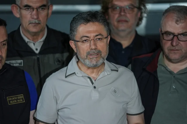 Bilecik'te Orman Yangınları: Kontrol Altında ve Mücadele Dev...