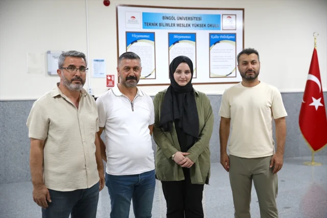 Temizlik Personeli Hacer'in Azmi Tıp Hayalini Gerçekleştirdi