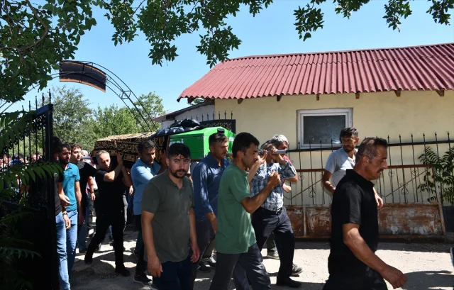 Samsun'da Boğulan Gençlerin Hüzünlü Cenaze Töreni