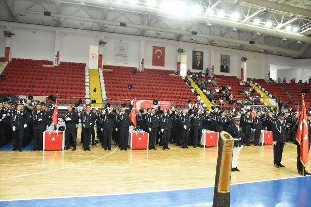 Karaman'da 228 Polis Adayı İçin Görkemli Mezuniyet Töreni