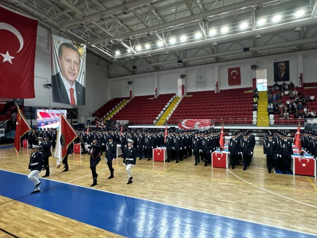 Karaman'da 228 Polis Adayı İçin Görkemli Mezuniyet Töreni