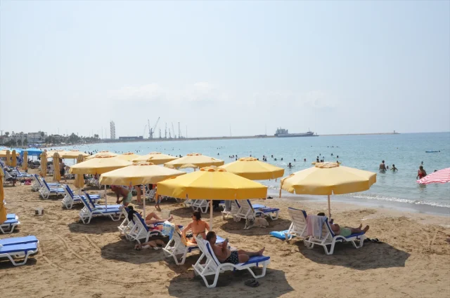 Mersin'de Kavurucu Sıcaktan Kaçanların Yeni Adresi: Sahiller