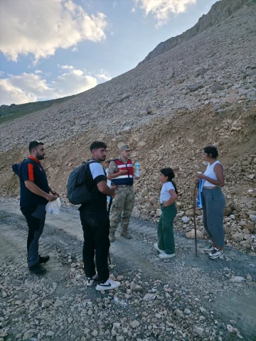 Tunceli'de Dağda Kaybolan 9 Kişi Başarıyla Bulundu