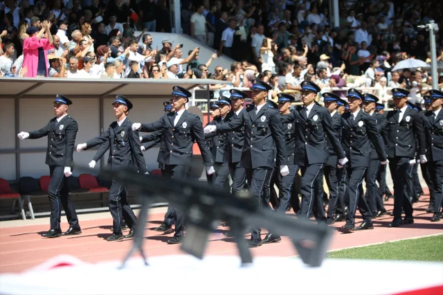 Kastamonu'da Coşkulu PMYO Mezuniyet Töreni