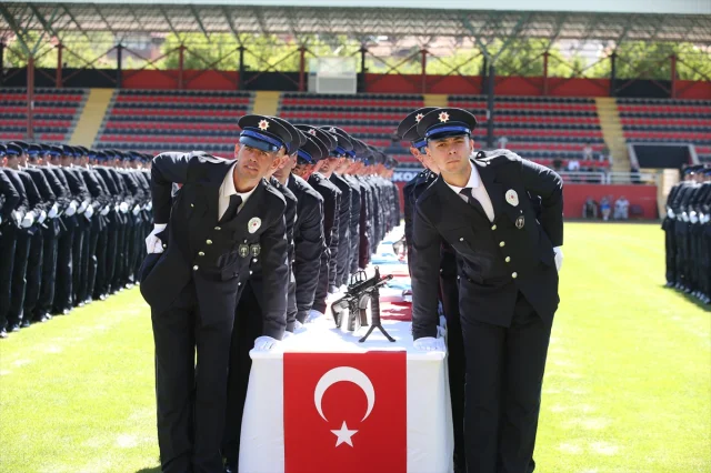 Kastamonu'da Coşkulu PMYO Mezuniyet Töreni