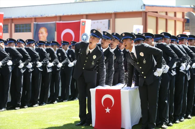 Kastamonu'da Coşkulu PMYO Mezuniyet Töreni