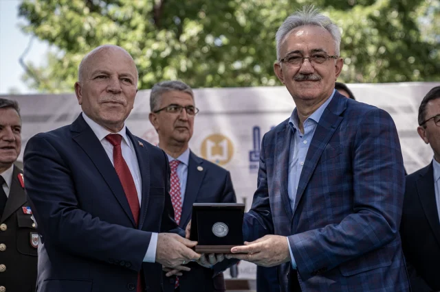 Erzurum'un Tarihi Ulu Cami İçin Unutulmaz Hatıra Parası Üretildi