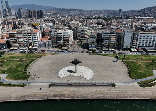 İzmir ve Aydın'da Kavurucu Sıcaklarla Mücadele