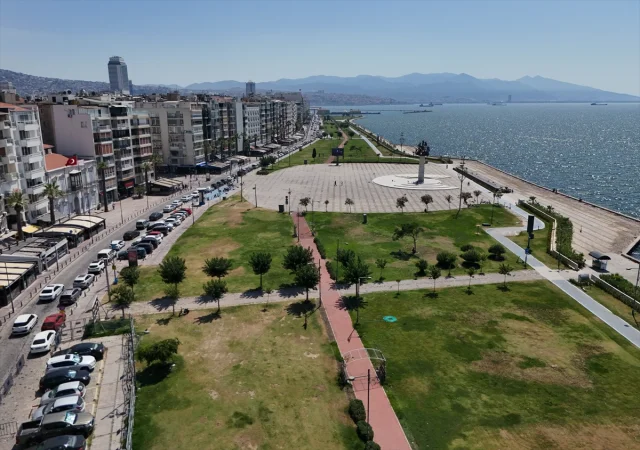 İzmir ve Aydın'da Kavurucu Sıcaklarla Mücadele