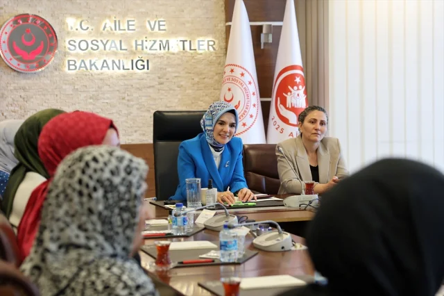 Bakan Göktaş'ın Şehit Eşleriyle Anlamlı Buluşması